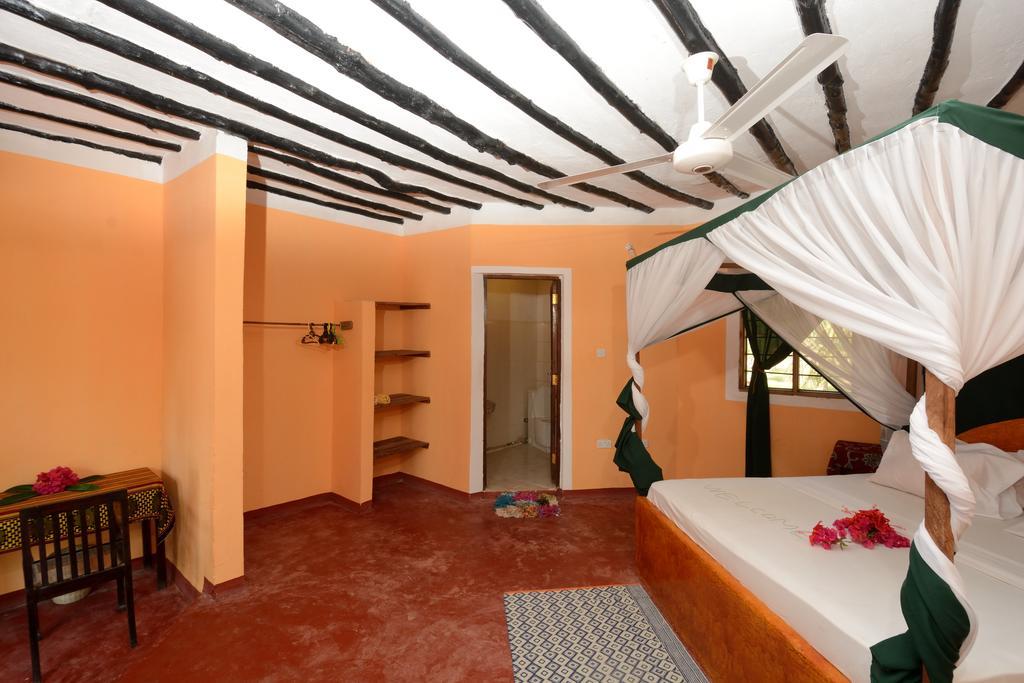Kaure Sand Beach Lodge Uroa Habitación foto